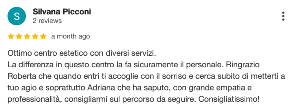 Recensione positiva di una cliente su un centro estetico, evidenziando la professionalità e la cortesia del personale.